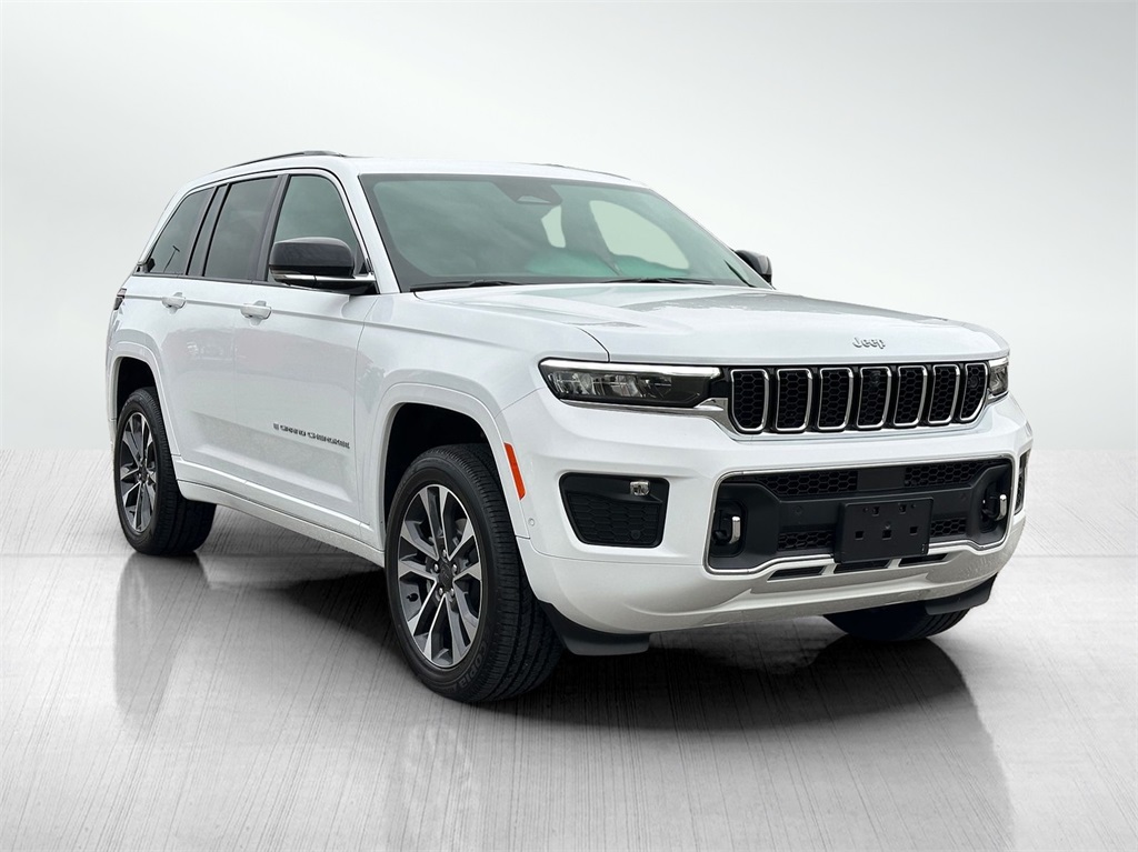 2025 Jeep Grand Cherokee Overland's photo