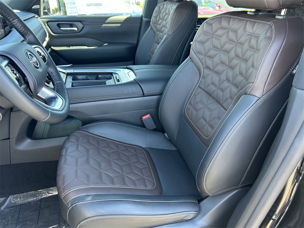 New Super Black 2025 Nissan Armada Platinum for Sale in Costa Mesa