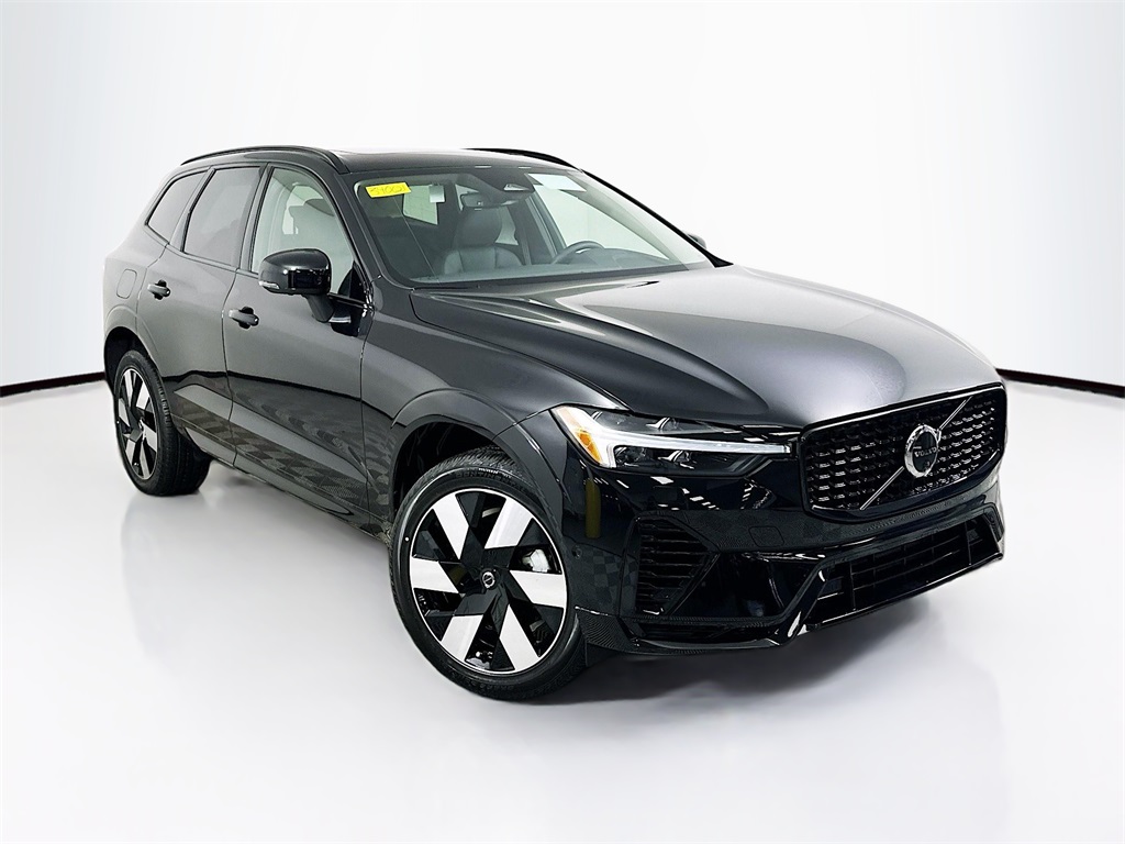 2025 Volvo XC60 Plug-In Hybrid T8 Plus