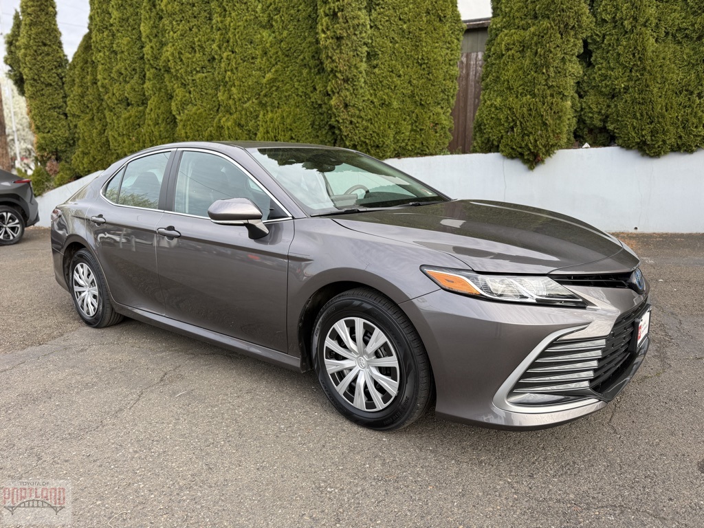 2023 Toyota Camry Hybrid LE FWD