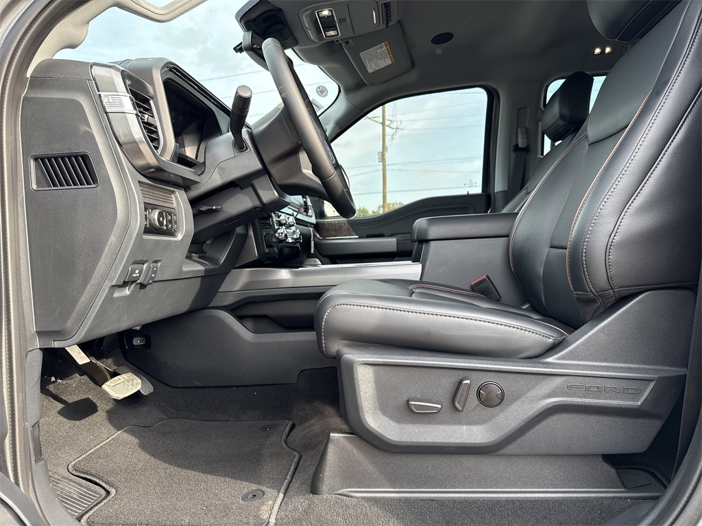 2025 Ford F-250SD Lariat - 11