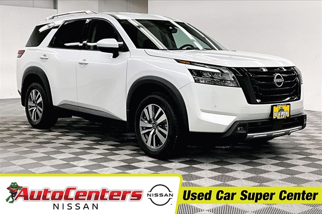 2025 Nissan Pathfinder SL 4WD