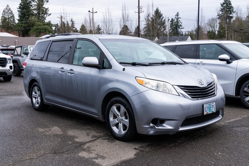 2011 Toyota Sienna 7-Passenger V6 FWD