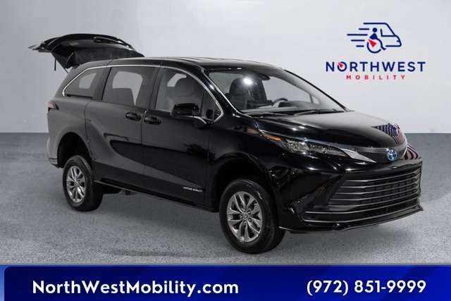 (SS281914) 2025 Toyota Sienna LE