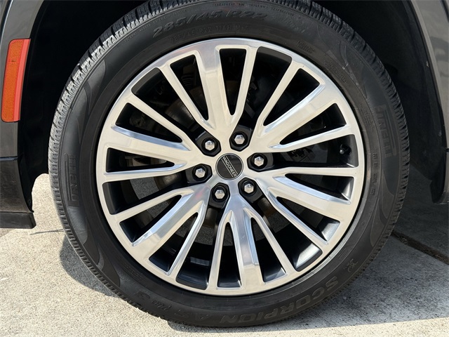 2022 Jeep Grand Wagoneer Series III Gray at Victoria Chrysler Dodge Jeep Ram