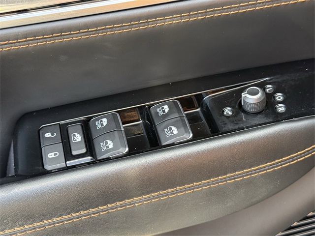 2022 Jeep Grand Wagoneer Series III Gray at Victoria Chrysler Dodge Jeep Ram