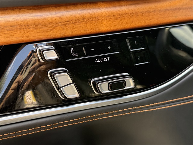 2022 Jeep Grand Wagoneer Series III Gray at Victoria Chrysler Dodge Jeep Ram