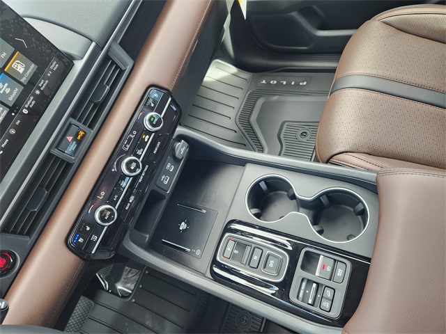 2025 Honda Pilot Elite photo 29