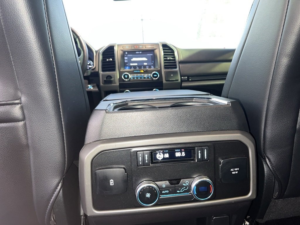 Used Car 2019 Ford Expedition  Xlt For Sale Under $25,000 In Floresville, Texas