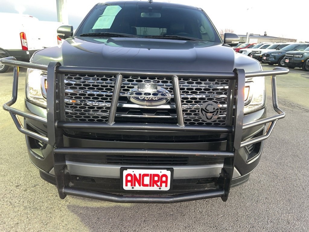 Used Car 2019 Ford Expedition  Xlt For Sale Under $25,000 In Floresville, Texas