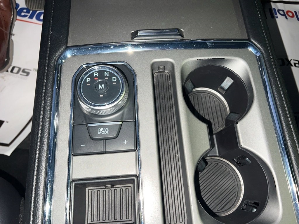 Used Car 2019 Ford Expedition  Xlt For Sale Under $25,000 In Floresville, Texas