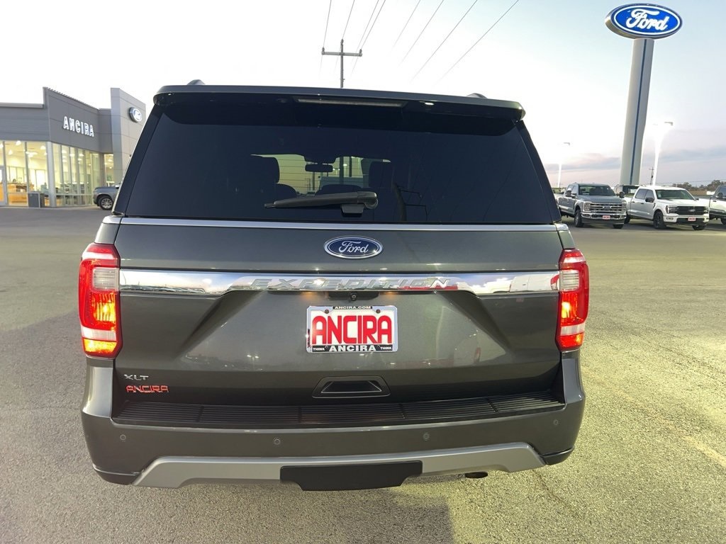 Used Car 2019 Ford Expedition  Xlt For Sale Under $25,000 In Floresville, Texas