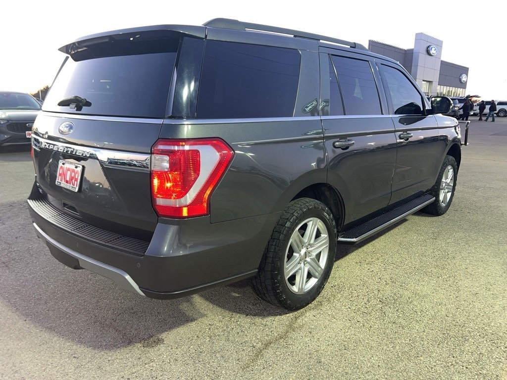 Used Car 2019 Ford Expedition  Xlt For Sale Under $25,000 In Floresville, Texas
