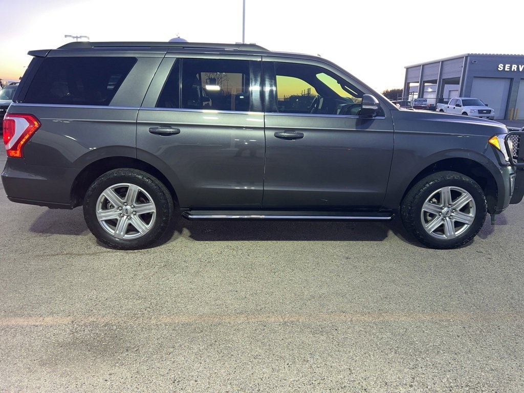 Used Car 2019 Ford Expedition  Xlt For Sale Under $25,000 In Floresville, Texas