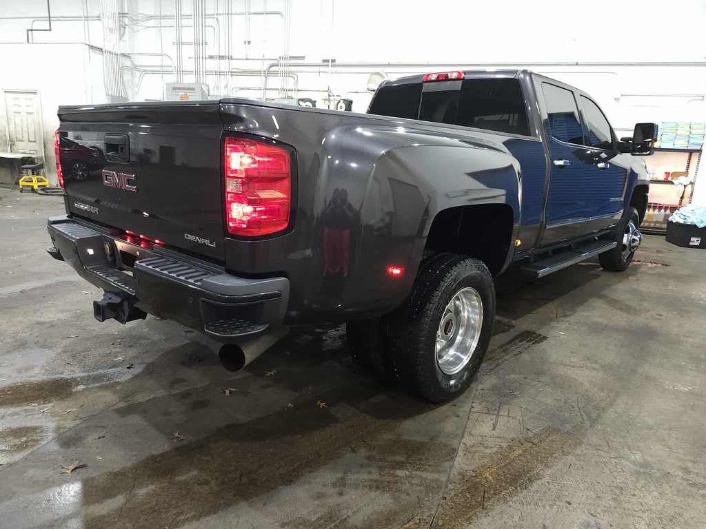 2015 Gmc Sierra Denali photo 2