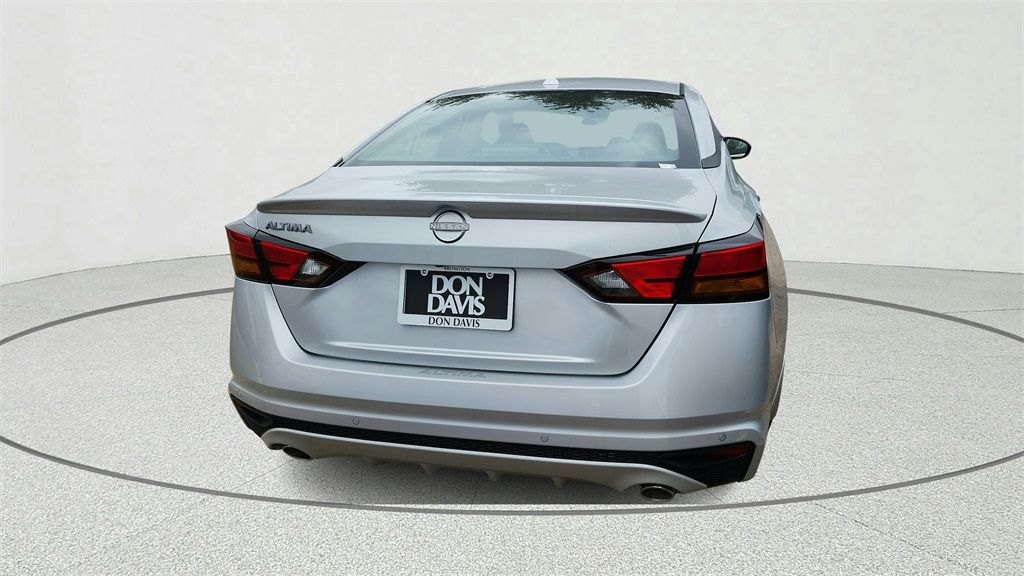 2025 Nissan Altima