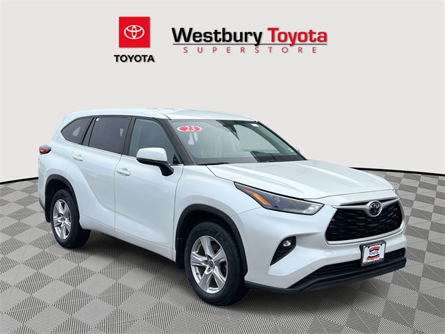 2023 Toyota Highlander LE FWD
