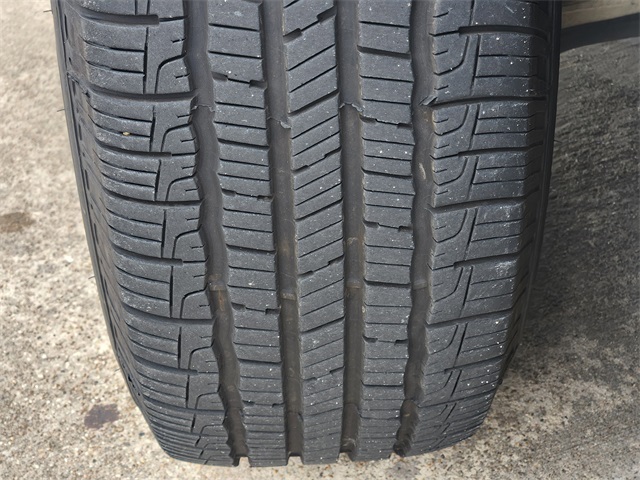 2023 Toyota Sienna XLE Silver at Community Toyota