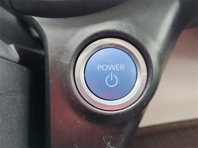 2023 Toyota Sienna XLE Silver at Community Toyota