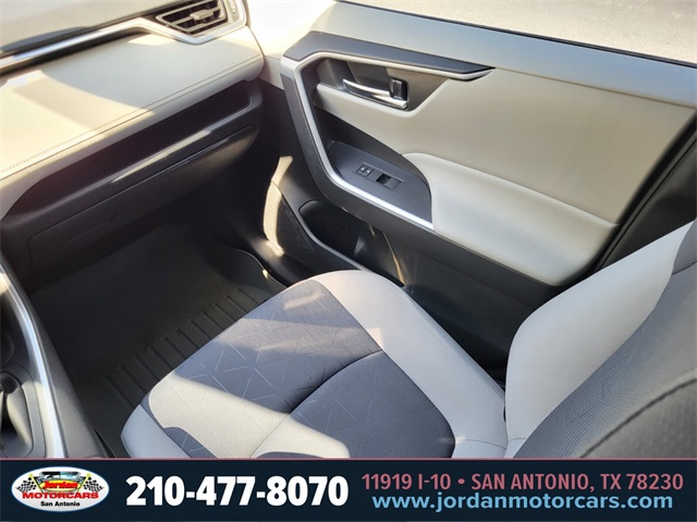 Used Car 2020 Toyota Rav4 Hybrid  Xle For Sale Under $30,000 In San Antonio, Texas