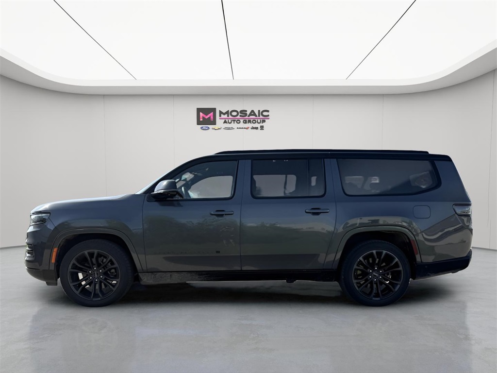 2024 Jeep Grand Wagoneer L II photo 2