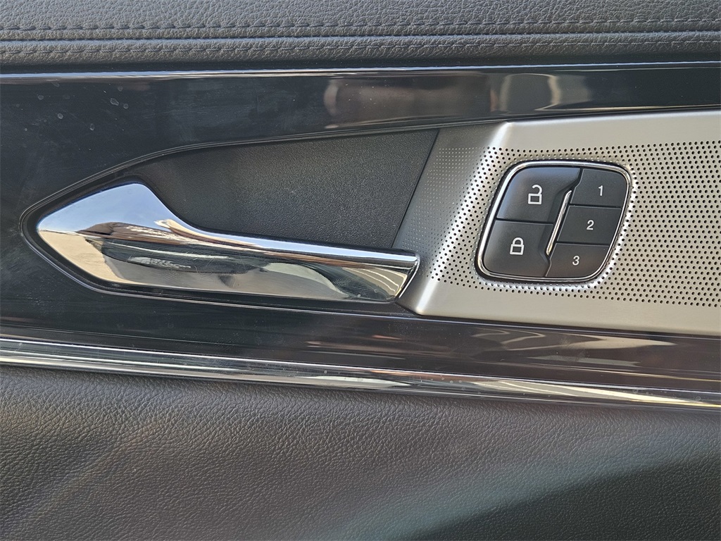 Used Car 2022 Lincoln Nautilus  Reserve For Sale Under $35,000 In San Marcos, Texas