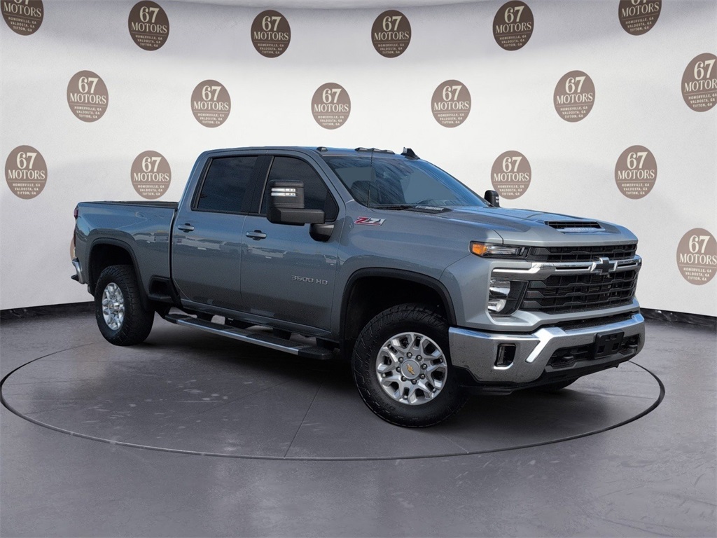 2024 Chevrolet Silverado 3500HD LT Crew Cab 4WD