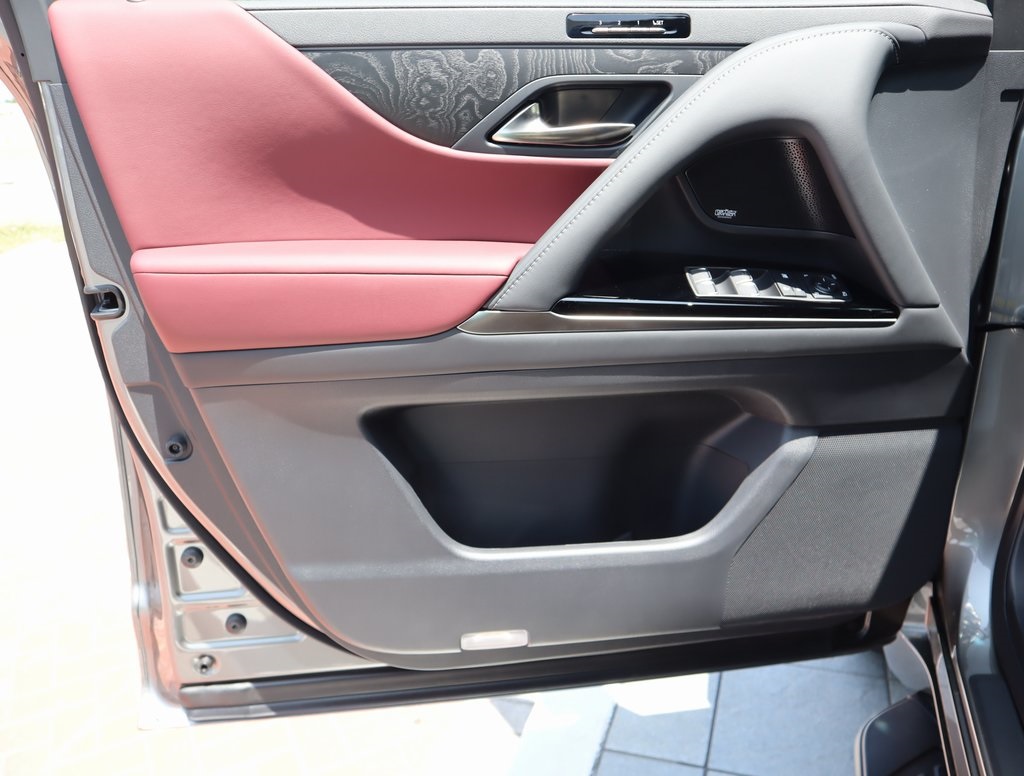 Thumbnail: 2025 Lexus LX - 28