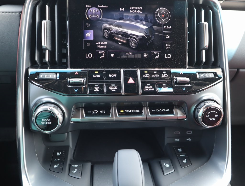 Thumbnail: 2025 Lexus LX - 32