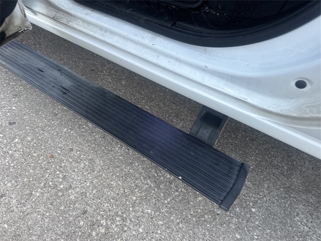 2022 GMC Sierra 1500 Limited AT4 White at River Oaks CDJR