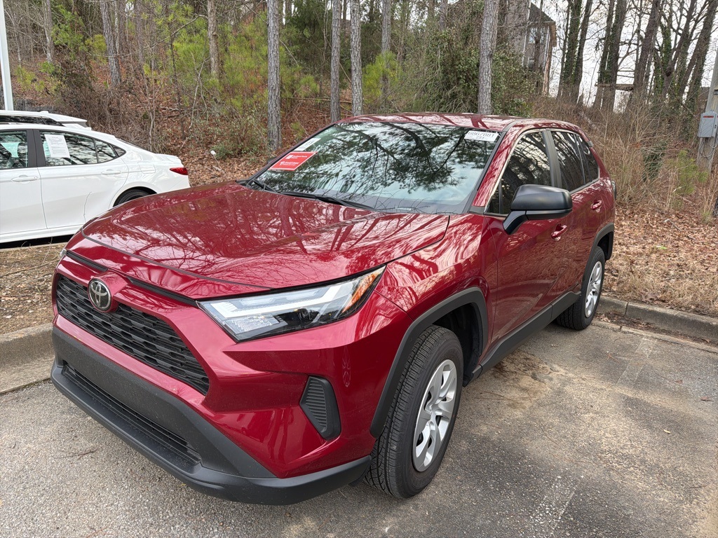 2025 Toyota RAV4 LE FWD