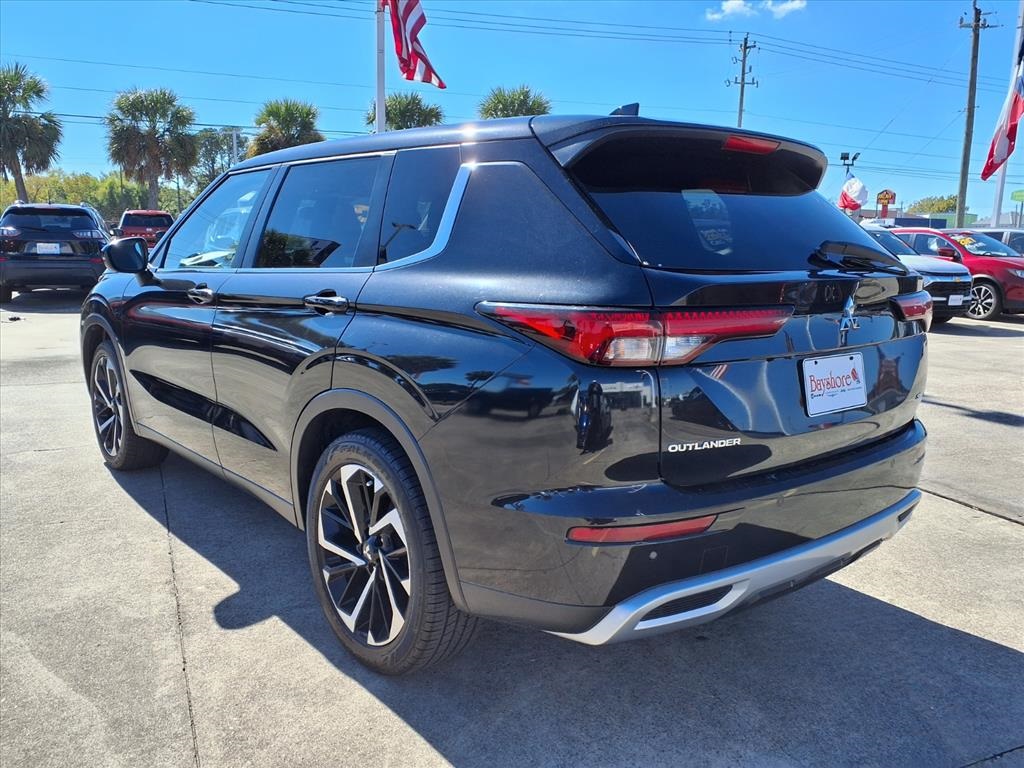 2023 Mitsubishi Outlander SE Black at Emmons Autoplex