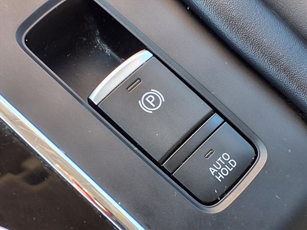 2023 Mitsubishi Outlander SE Black at Emmons Autoplex