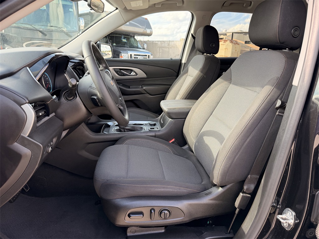 2021 Chevrolet Traverse LT Black at Cook Ford