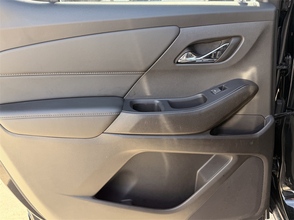 2021 Chevrolet Traverse LT Black at Cook Ford