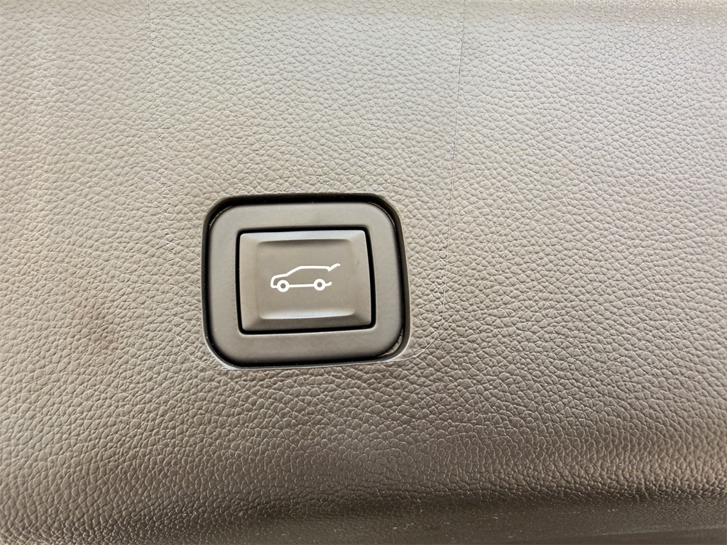 2021 Chevrolet Traverse LT Black at Cook Ford