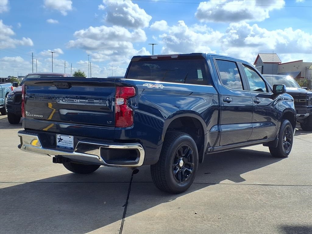 2022 Chevrolet Silverado 1500 LT - 1