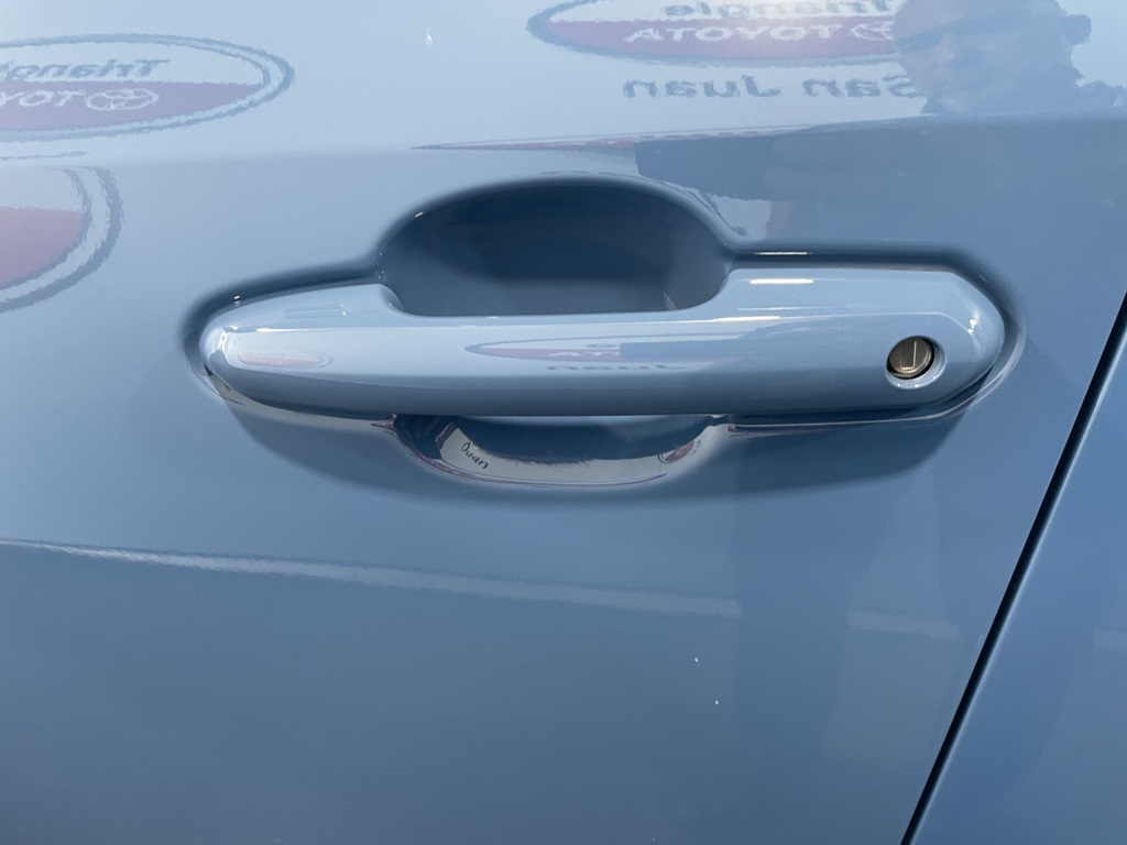 Thumbnail: 2025 Toyota RAV4 - 16