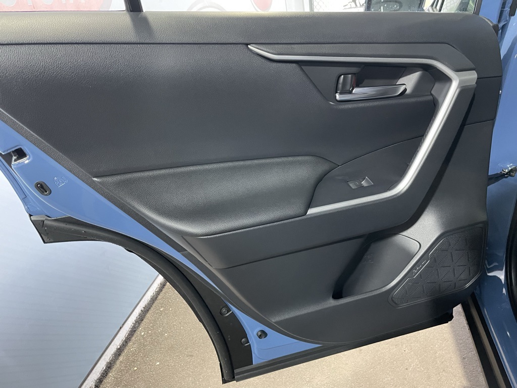 Thumbnail: 2025 Toyota RAV4 - 27