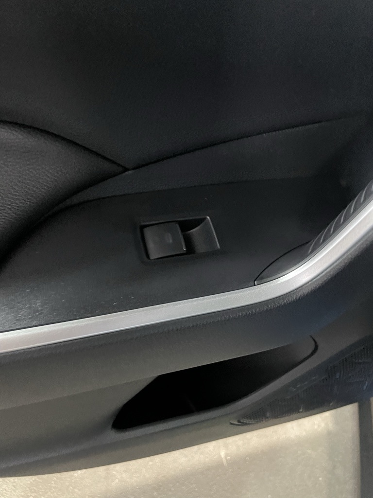 Thumbnail: 2025 Toyota RAV4 - 28