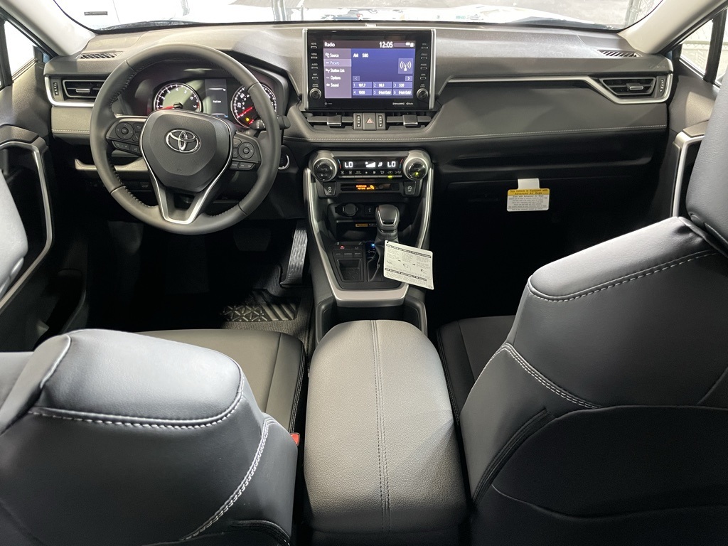 Thumbnail: 2025 Toyota RAV4 - 32