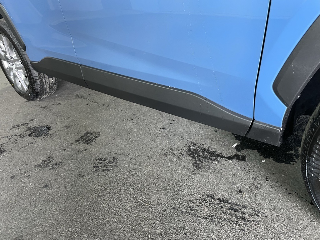 Thumbnail: 2025 Toyota RAV4 - 8