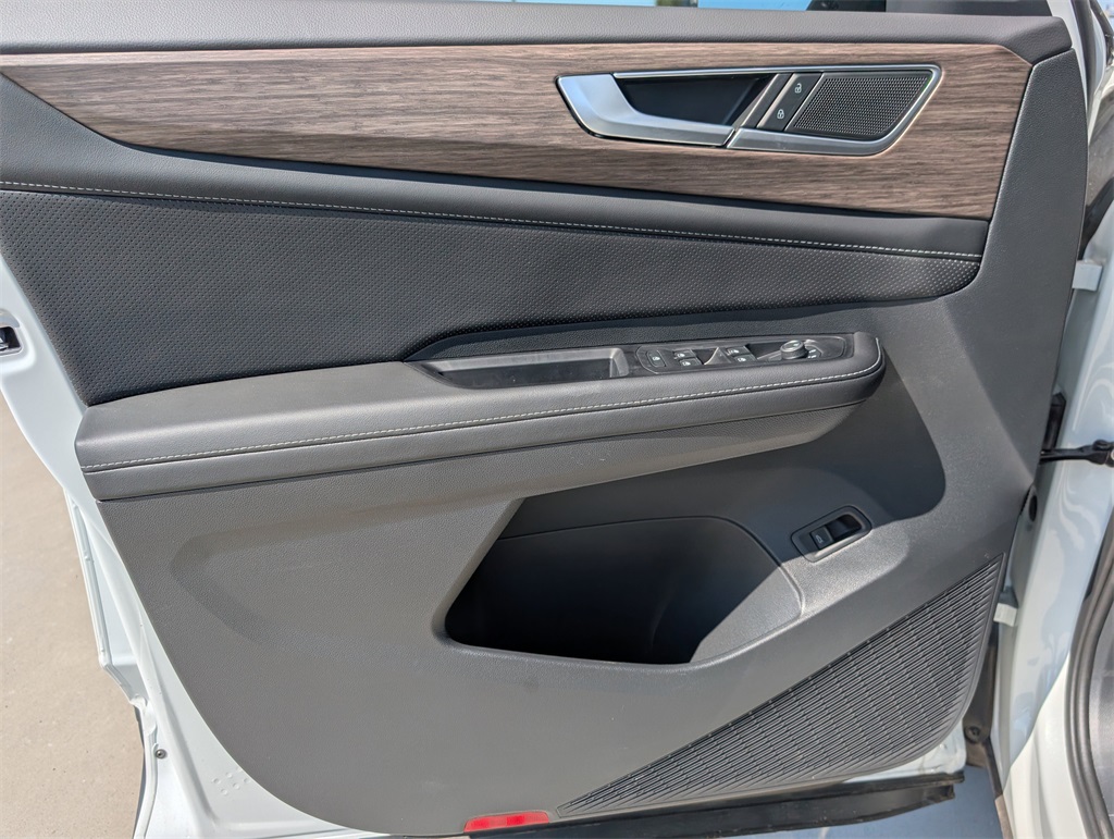 2025 Volkswagen Atlas 2.0T SEL - 9