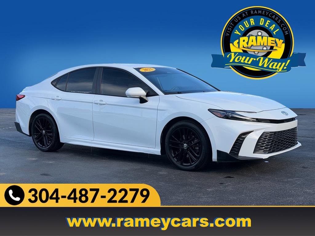 2025 Toyota Camry SE FWD