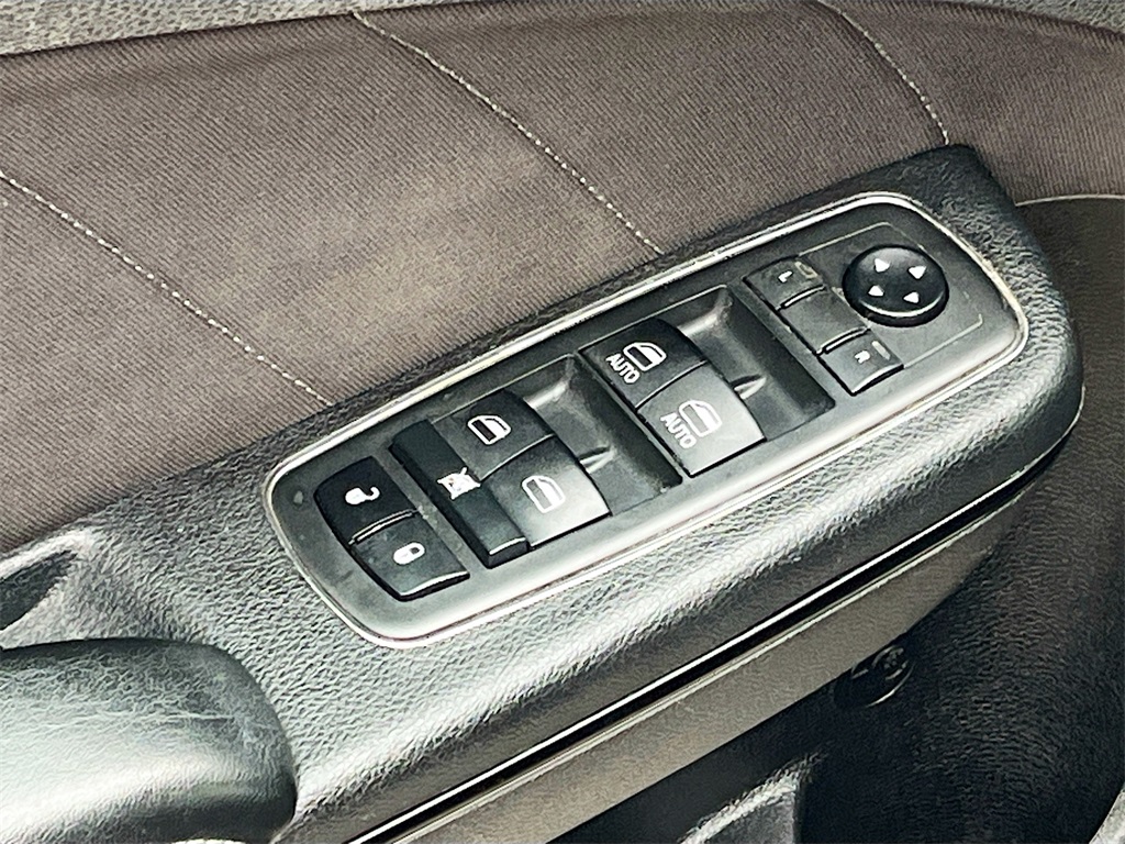 2019 Dodge Charger SXT Black at Community Kia