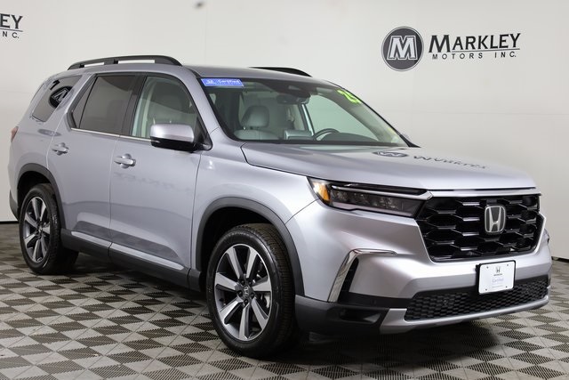 2025 Honda Pilot Touring AWD