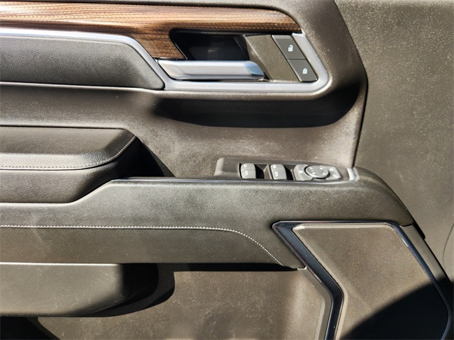 2023 Chevrolet Silverado 1500 RST photo 23