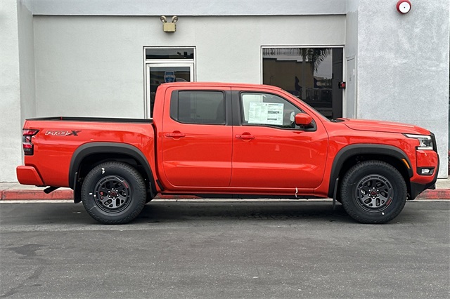 2025 Nissan Frontier PRO-X photo 2