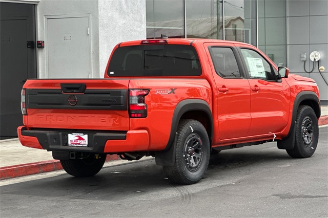 2025 Nissan Frontier PRO-X photo 3