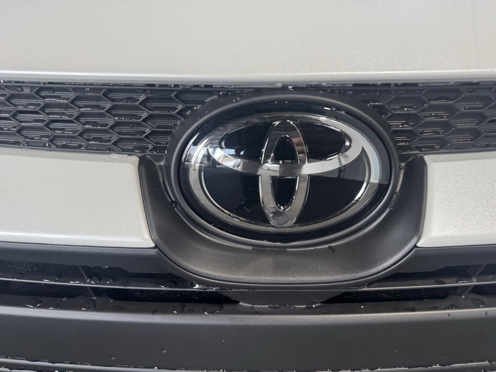 Thumbnail: 2025 Toyota Corolla - 10